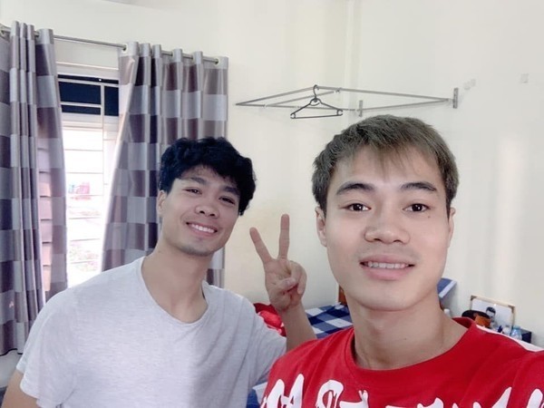 "Hoạ mi" Công Phượng qua Hàn thi đấu, "thánh lầy" Văn Toàn lộ ảnh buồn thiu vì phải ở một mình ảnh 1