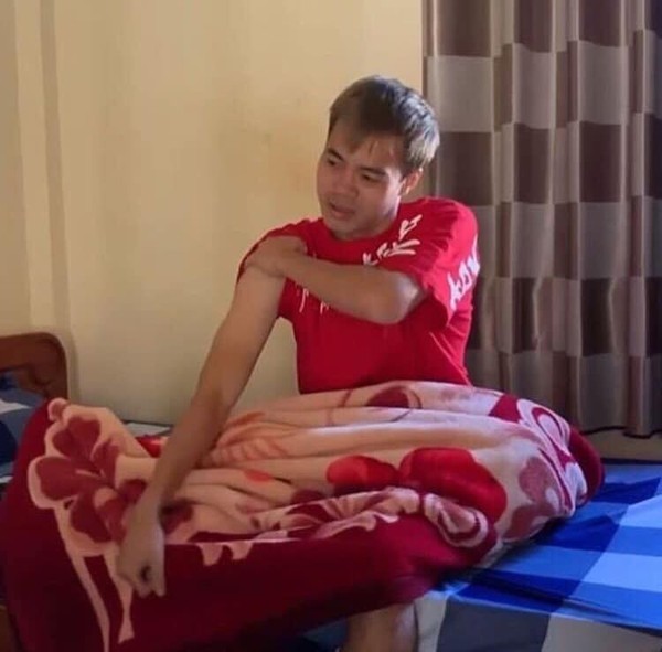 "Hoạ mi" Công Phượng qua Hàn thi đấu, "thánh lầy" Văn Toàn lộ ảnh buồn thiu vì phải ở một mình ảnh 3