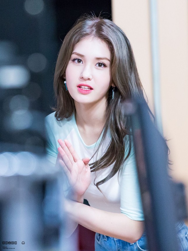 Sau tất cả, “bông hồng lai” Jeon Somi cuối cùng cũng đã ấn định ngày debut! ảnh 1