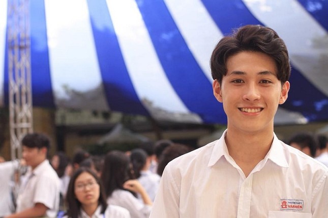 Những hotboy Instagram Việt "nổi đình đám" vì vẻ điển trai không kém idol Hàn Quốc ảnh 1