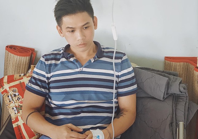 Đại Nhân bị tai biến mạch máu não, nhập viện trong tình trạng gần liệt nửa người và méo miệng ảnh 2