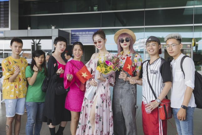 Người kế nghiệm Hương Giang lên đường sang Thái dự thi "Hoa hậu Chuyển giới Quốc tế 2019" ảnh 4