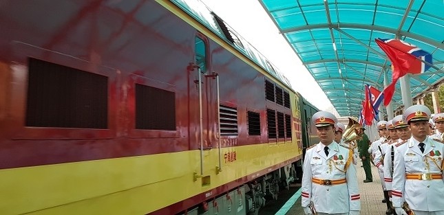 Người Hàn Quốc muốn được trải nghiệm cảm giác đi tàu hỏa tới Việt Nam giống ông Kim Jong-un ảnh 2