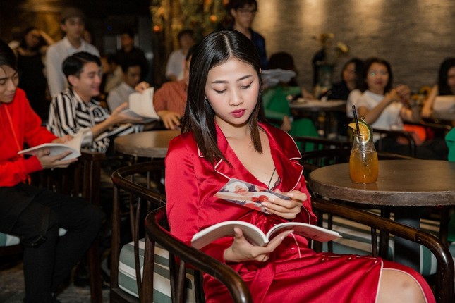 Diễn viên hài Minh Dự bật khóc 2 lần trong buổi họp báo ra mắt sách đầu tay ảnh 5