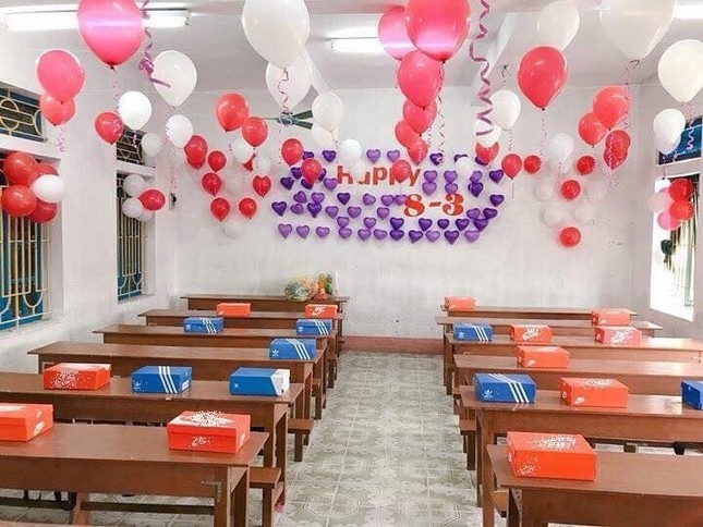 "Chất" như nam sinh lớp người ta, tặng quà 8/3 khiến dân mạng phải trầm trồ vỗ tay ảnh 2