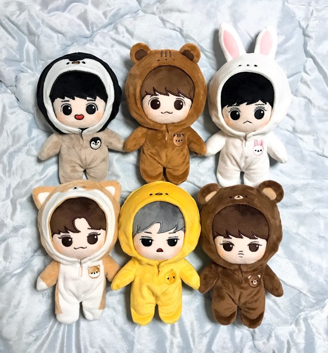 Fan Kpop bỏ tiền mua máy giặt mini chỉ để giặt đồ cho búp bê idol, liệu có đáng? ảnh 1