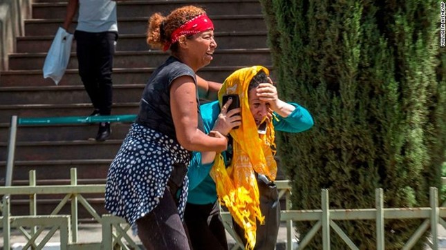 Đến muộn 2 phút, vị hành khách may mắn thoát chết trong vụ máy bay rơi ở Ethiopia ảnh 4