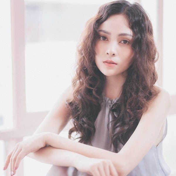 Trưởng nhóm Sgirl hát hit cũ của Hương Giang xúc động đến bật khóc ảnh 1