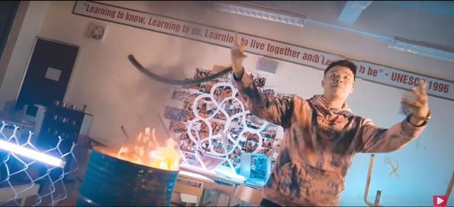 Vụ rapper bị tố đốt sách vở học sinh: Nếu có vi phạm chuyển công an ảnh 2