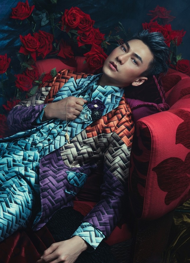 Nhìn lại hành trình biến hoá phong cách của Isaac sau 9 năm ở showbiz Việt ảnh 2