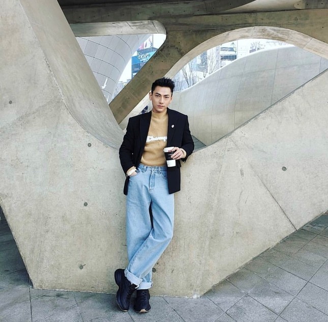 Nhìn lại hành trình biến hoá phong cách của Isaac sau 9 năm ở showbiz Việt ảnh 5