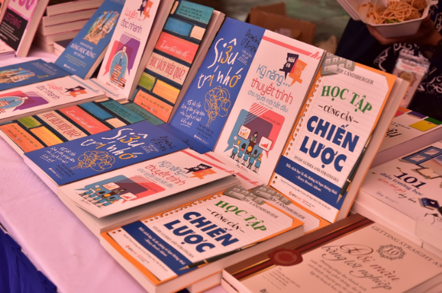 Hà Nội: "Lạc trôi" quên lối về với hội chợ sách The Hidden Book 2019 của teen Ams ảnh 1