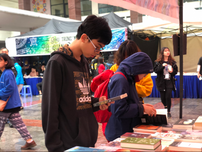 Hà Nội: "Lạc trôi" quên lối về với hội chợ sách The Hidden Book 2019 của teen Ams ảnh 2