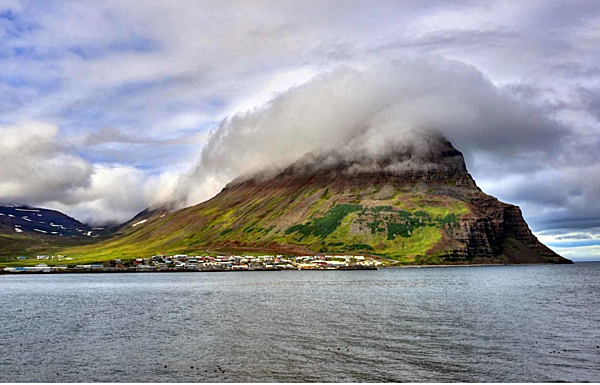 Google bị phàn nàn vì "phủ" tuyết quanh năm lên nhiều vùng ở Iceland ảnh 2