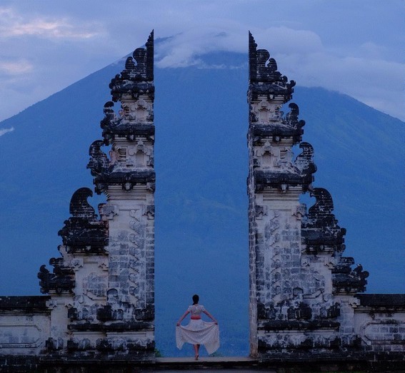 Du khách phát hiện "bị lừa" khi đến cánh cổng thiên đường "ảo tung chảo" tại Bali ảnh 8