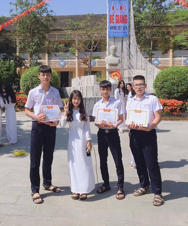 Kể cả khi bị ban công trường học "kì thị", hội "nấm lùn" vẫn có cách đối phó ảnh 4