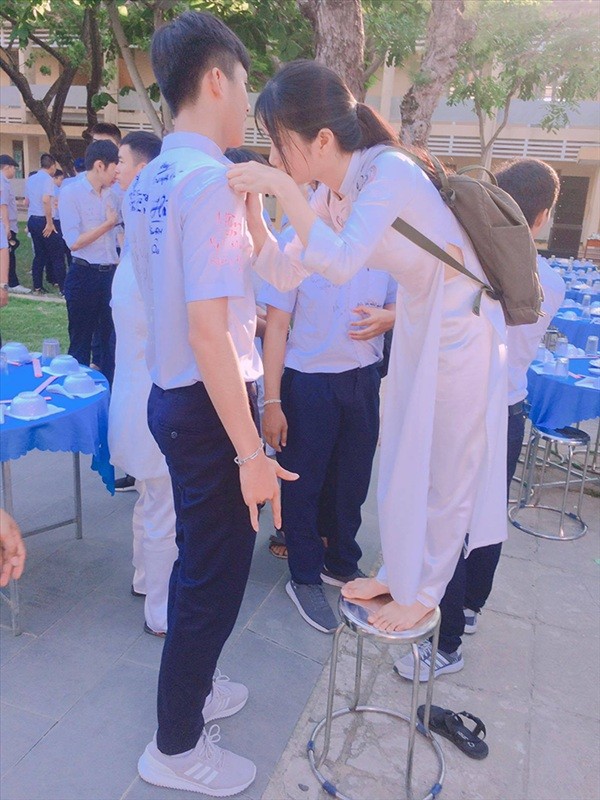 Kể cả khi bị ban công trường học "kì thị", hội "nấm lùn" vẫn có cách đối phó ảnh 5