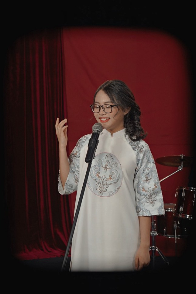 Phương Mỹ Chi cùng 2 thành viên team Hiền Thục tái hiện lại ca khúc từng gây bão "The Voice Kids" ảnh 1