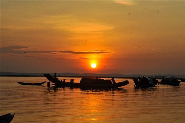 Tìm về chốn thơ mộng và bình yên xứ Huế, cũng là nơi bấm máy phim "Mắt biếc" ảnh 5