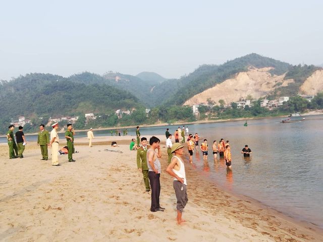 Hoà Bình: 8 học sinh chết đuối trên sông Đà ảnh 3