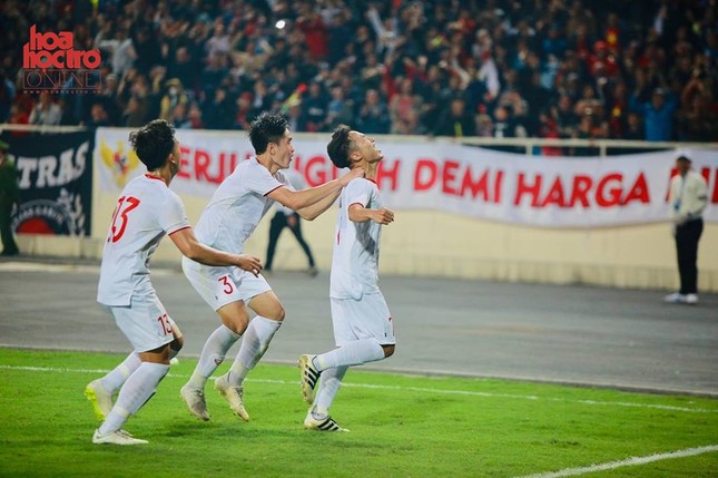 U23 Việt Nam vs U23 Indonesia: Từ cú đá phạt của Quang Hải, Việt Hưng ghi bàn ở phút cuối ảnh 5