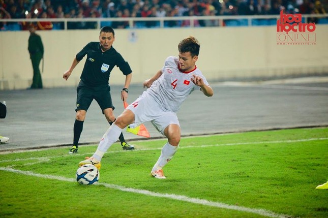 U23 Việt Nam vs U23 Indonesia: Từ cú đá phạt của Quang Hải, Việt Hưng ghi bàn ở phút cuối ảnh 6