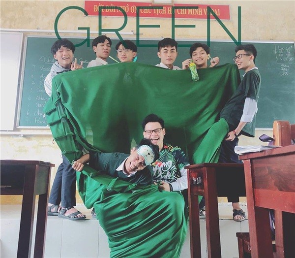 Đồng phục lớp là chuyện xưa rồi, bây giờ phải theo trào lưu "lớp học nhiều màu" mới chất! ảnh 3