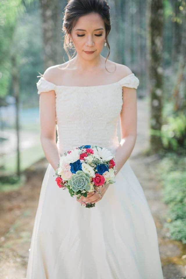 Khoảnh khắc lấy đi nhiều nước mắt: Con gái nắm tay cha bị đột quỵ ngay trước lễ cưới ảnh 3