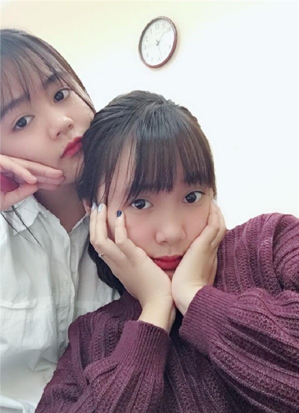 Nữ sinh 2K1 không dùng điện thoại và MXH, bạn thân toàn dán giấy thông báo như thời "tối cổ" ảnh 3