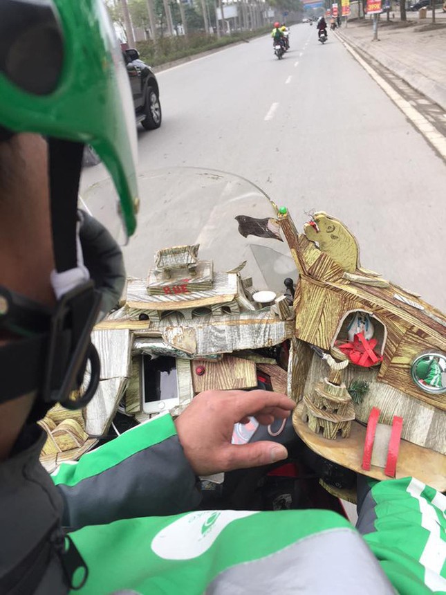 Tài xế được phong danh hiệu "chàng trai vàng trong làng Grab" bởi hành động siêu dễ thương ảnh 4