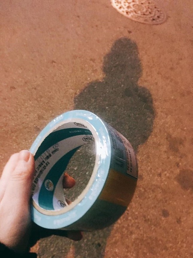 Chỉ nhờ cuộn băng dính, cô gái Việt đã tự "giải cứu" mình trong căn trọ 5m2 ở Hàn ảnh 2