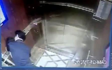 Đủ căn cứ khởi tố vụ án dâm ô bé gái ở thang máy chung cư Sài Gòn ảnh 2