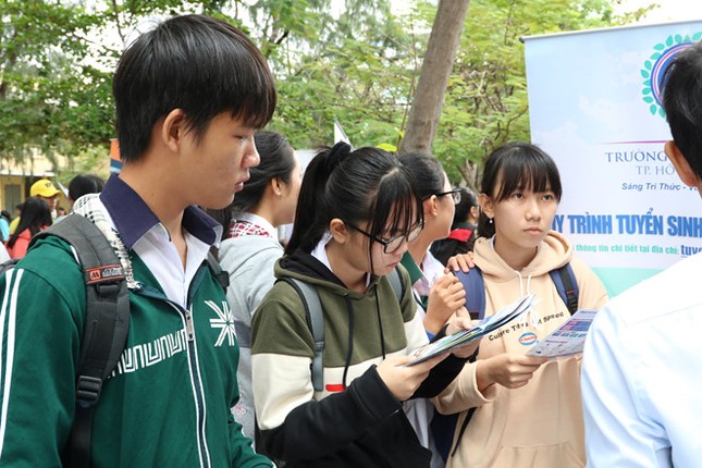 Lộ đề thi học kỳ 2 môn văn ở Bình Thuận ảnh 1