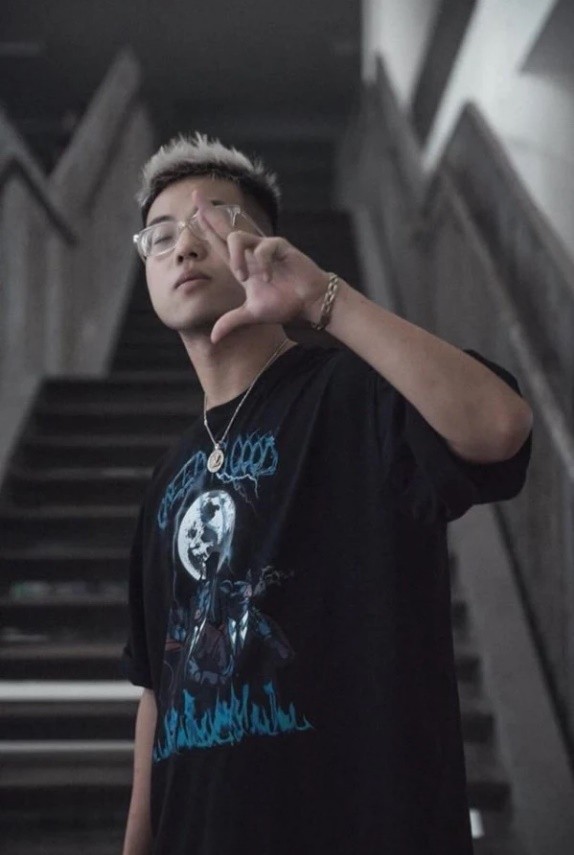 Rapper đốt vở học sinh Amsterdam lại gây tranh cãi khi miệt thị Jisoo (BLACKPINK) ảnh 1