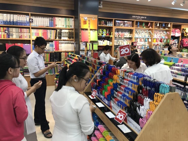Thêm một địa chỉ mới tinh ở Đà Nẵng để teen mua các ấn phẩm của nhà Hoa! ảnh 2