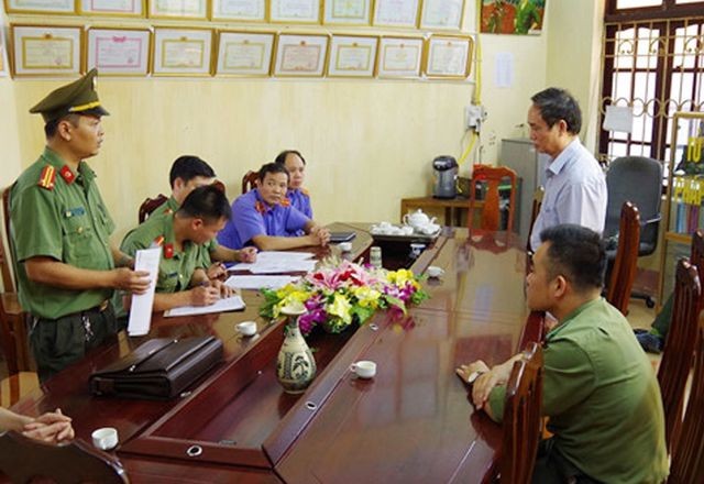 Khởi tố 2 Phó giám đốc Sở GD&ĐT trong vụ gian lận điểm thi ở Hà Giang ảnh 1