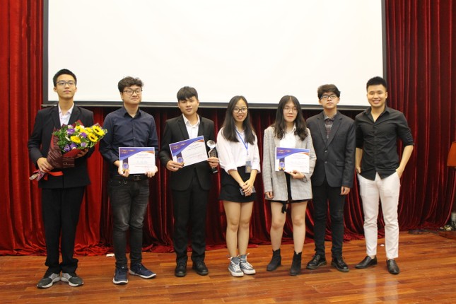 Hà Nội: Quán quân sân chơi hùng biện tiếng Anh hấp dẫn dành cho teen đã lộ diện! ảnh 4