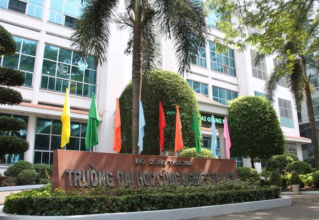 Góc hi hữu: Một trường đại học làm mất dữ liệu điểm thi của sinh viên ảnh 1