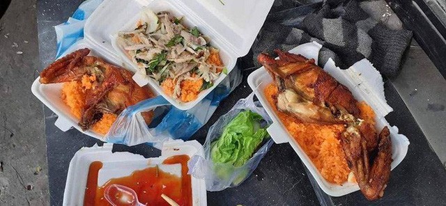 Tài xế Grab và bữa ăn thịnh soạn trên hè phố, sự thật đằng sau khiến nhiều người giận dữ ảnh 3
