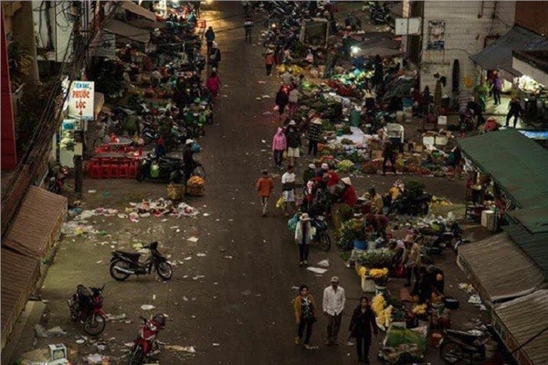 Đà Lạt "nghẹt thở" vì lượng khách đông "khủng khiếp" đổ về vào ngày nghỉ lễ ảnh 9