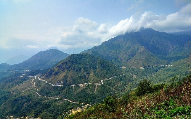 HOT: Xuất hiện cây cầu kính “ôm cua vách núi” ở Việt Nam - dài và cao nhất Đông Nam Á ảnh 5