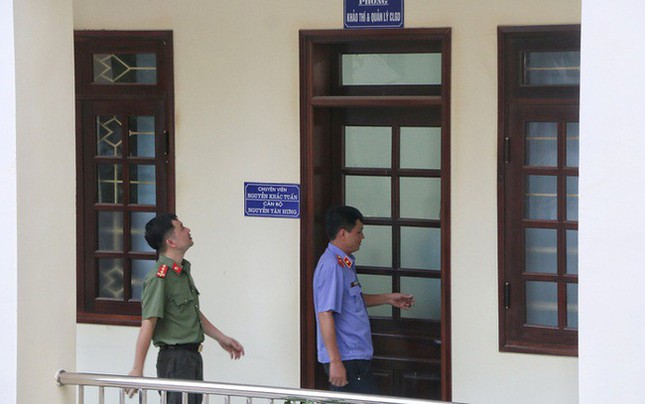 Thêm một thí sinh Hòa Bình gian lận điểm thi chủ động xin thôi học ảnh 1