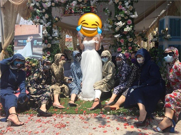 Mời hội bạn thân ăn cưới giữa trưa, đến khi khách xuất hiện cô dâu "đỏ mắt" tìm danh tính ảnh 3
