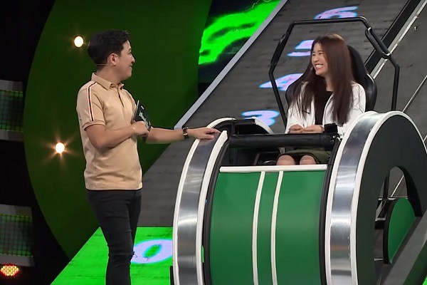 Bị chỉ trích khi tham gia chương trình "Nhanh như chớp", Han Sara chính thức lên tiếng xin lỗi ảnh 1