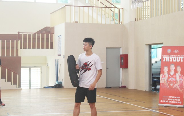 Gặp gỡ hai "hotboy bóng rổ" từ Thang Long Warriors, bạn sẽ hiểu lý do bị "đánh cắp" trái tim! ảnh 3