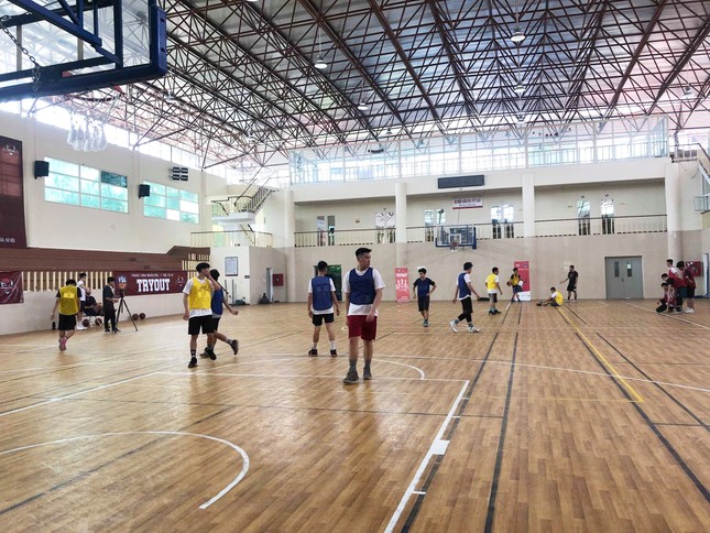 Không ngại nắng nóng, giới trẻ Hà Nội hào hứng ứng tuyển vào Thang Long Warriors ảnh 3