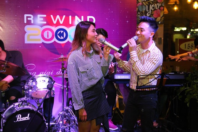 Góc nhìn thanh xuân khác lạ qua đêm nhạc của sinh viên trường Báo ảnh 3
