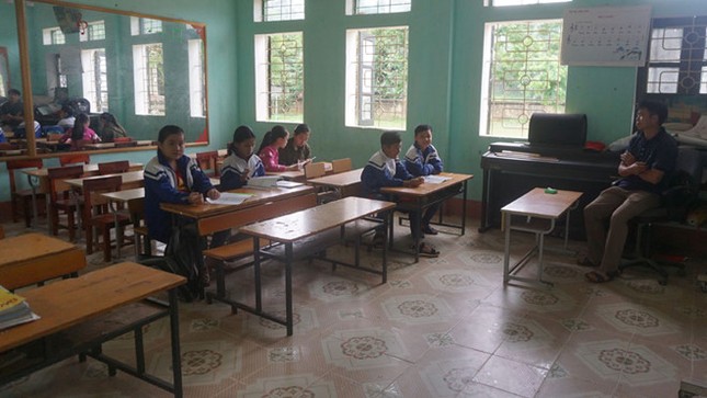Sau vụ xông vào trường chém chết học sinh: Chỉ có 89 học sinh đến lớp ảnh 5