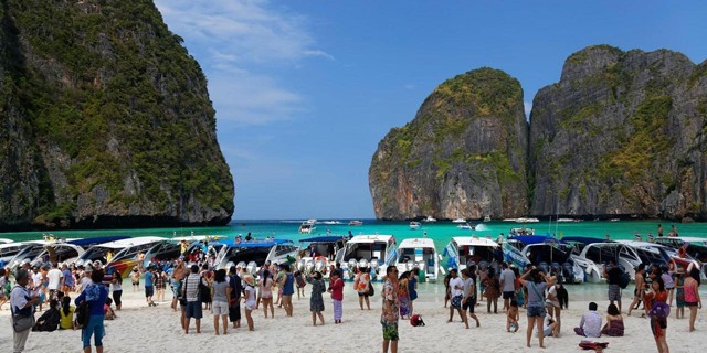 Vịnh biển nổi tiếng ở Thái Lan tiếp tục cấm khách trong 2 năm ảnh 1