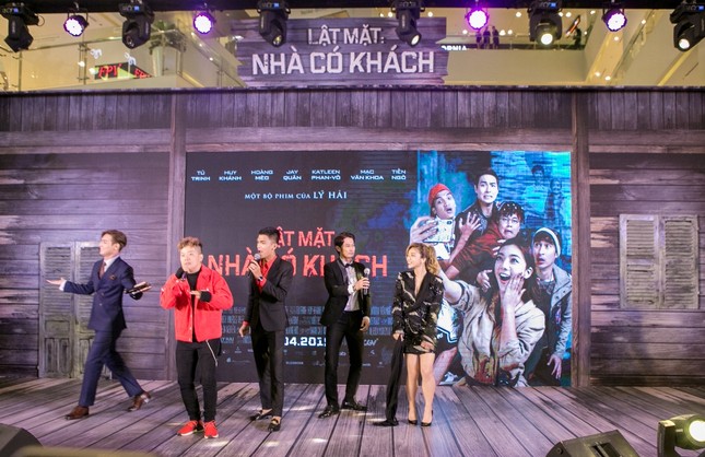 Lý Hải mang "Lật Mặt 4" đến Mỹ: Tự hào nhưng vẫn bị chê thiếu chuyên nghiệp vì lý do sau ảnh 9